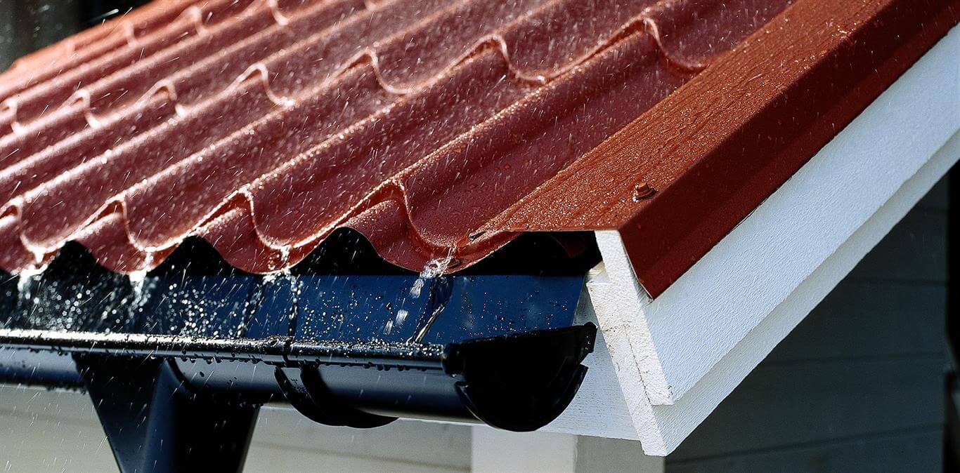 Как установить водосточную систему на крыше: шаги и рекомендации