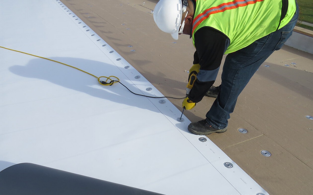 Как правильно установить мембрану на крыше: важные шаги и материалы
