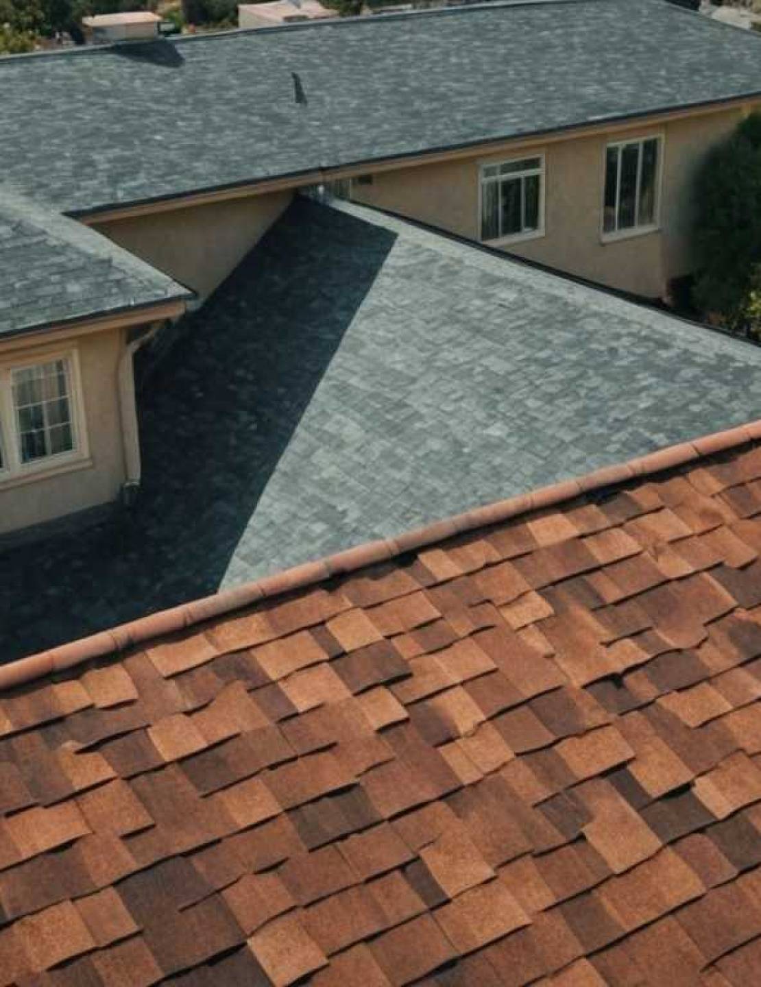 Ремонт кровли из дерева (гонт, дранка) после града: оценка и замена