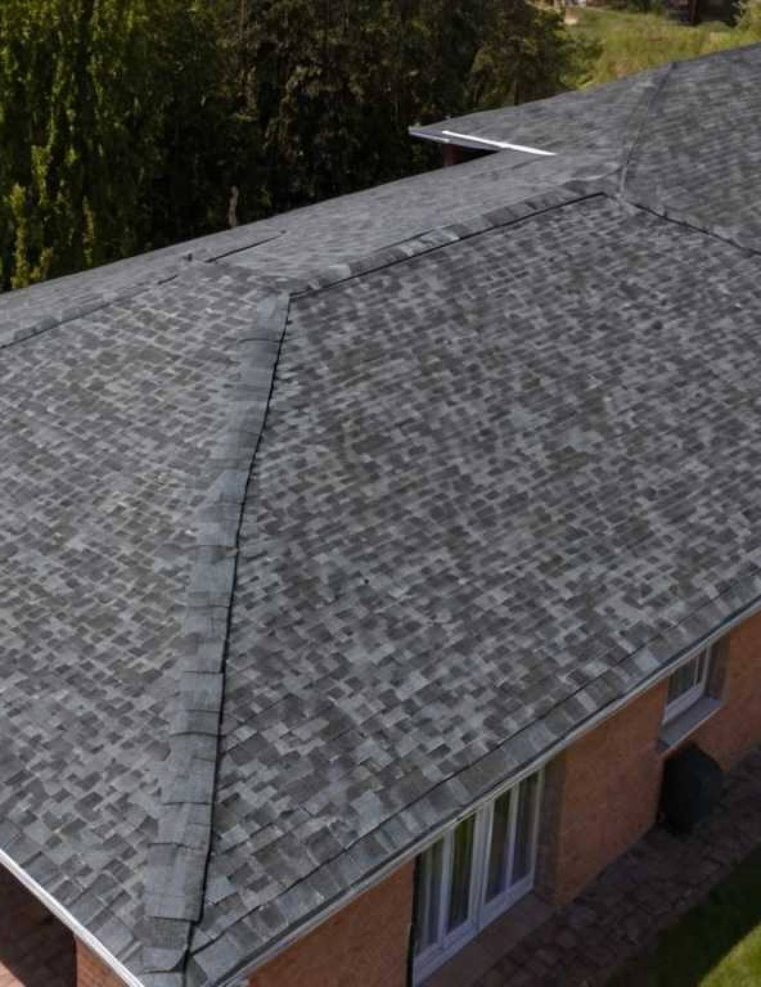 Поликарбонатная кровля: выбор оптимального типа